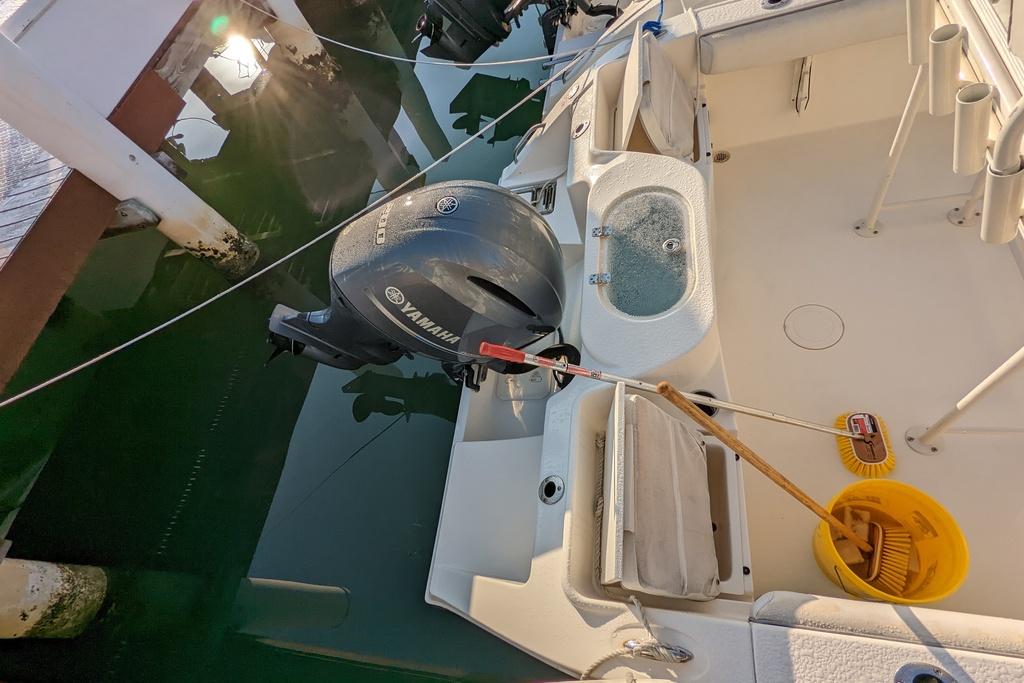 Sea-Ray-21-10 SPX Seating