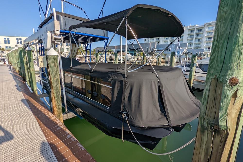 Sanpan 2500 Wet Bar by Godfrey Boating World