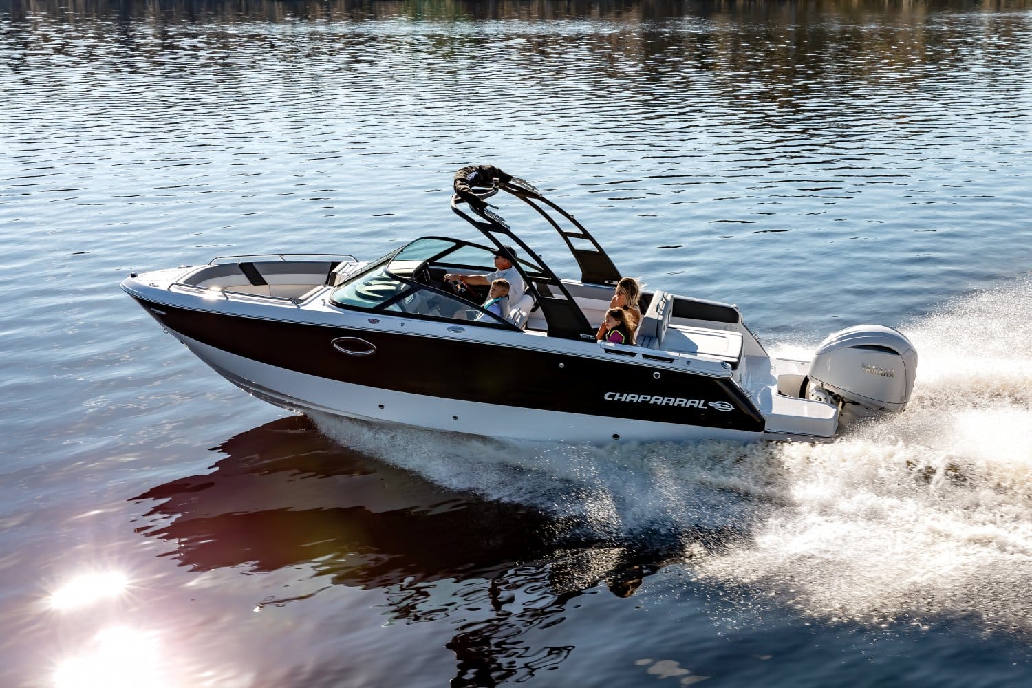 Chaparral's 2026 SSX 4 OB Brings Outboard Power to the Luxury Bowrider